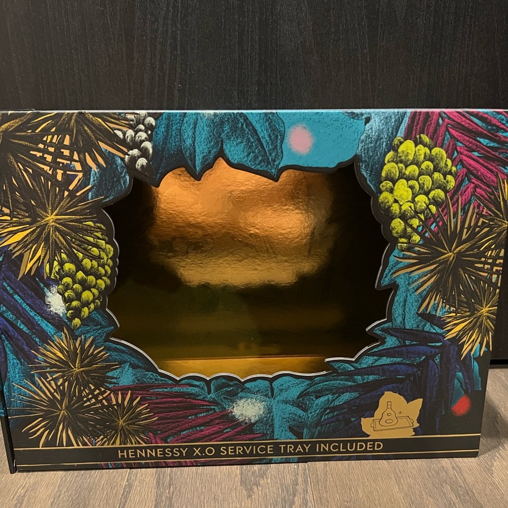 Hennessy X.O Limited Edition Collectible Box NO TRAY